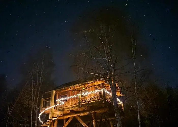 Chalet Casa Sull'albero La Quiete In Piemonte